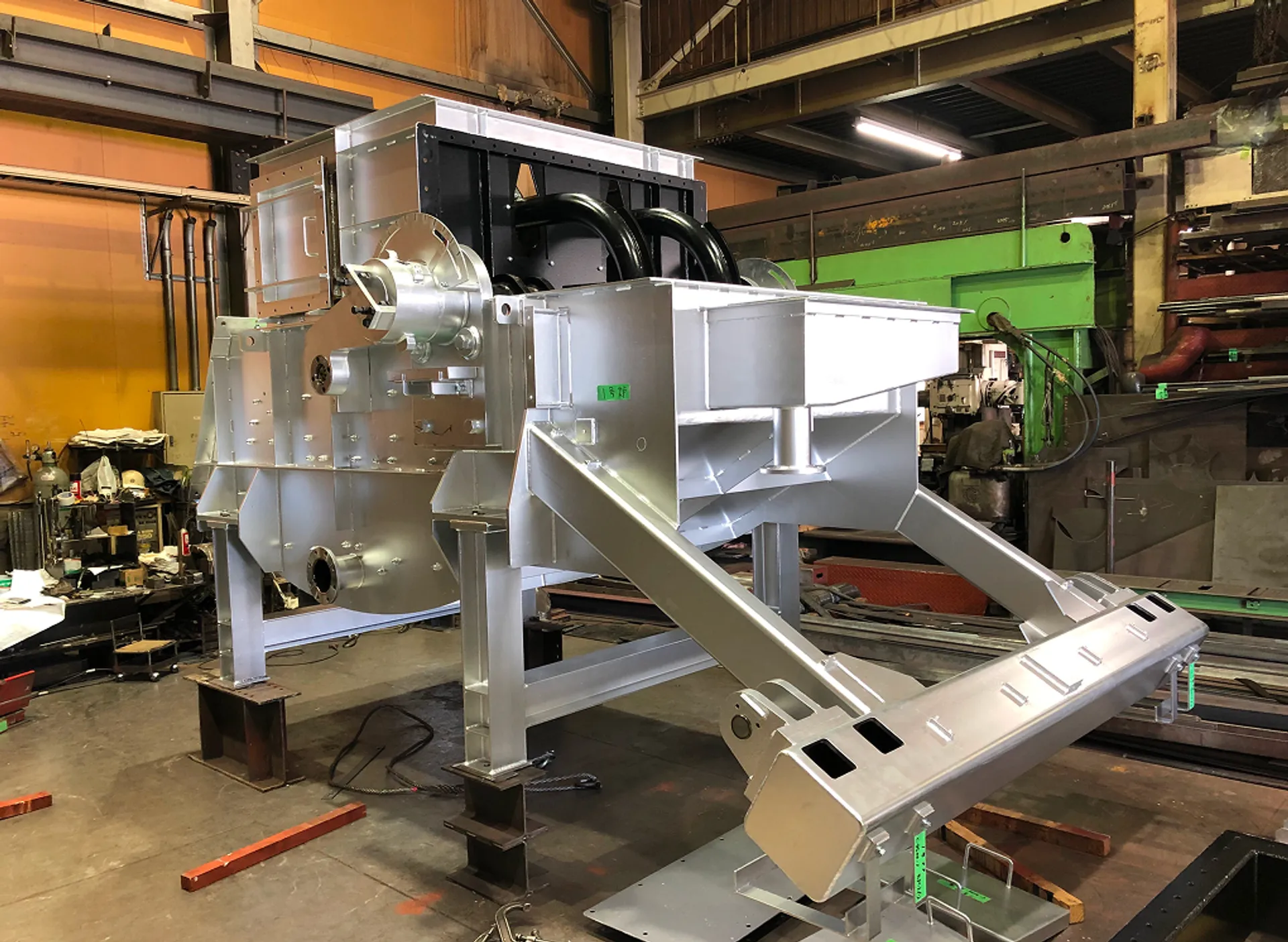 灰押出装置本体